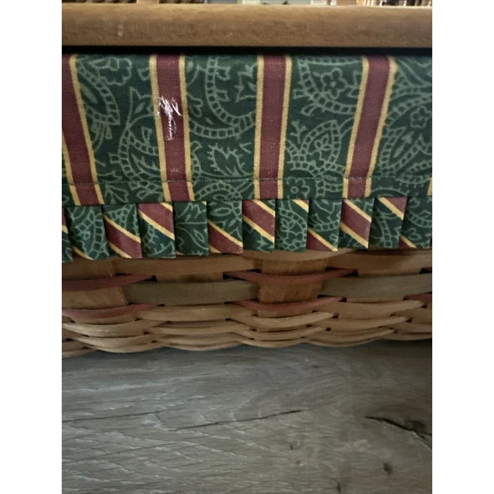 1996 Collector's Edition Longaberger Large Picnic Basket w/ Lid, Liner, & Insert